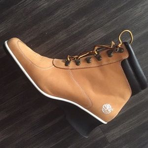 Meet your Posher, Elisha